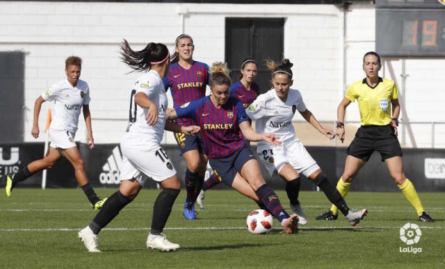 El Valencia resiste ante un Barcelona sin definición