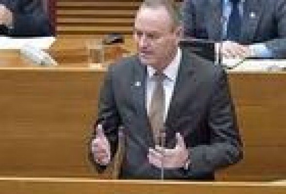 Fabra rechaza cambios en la cúpula del PP e insiste en la 
