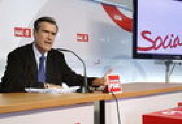El PSOE aparta a López Aguilar del grupo socialista tras su imputación por violencia de género