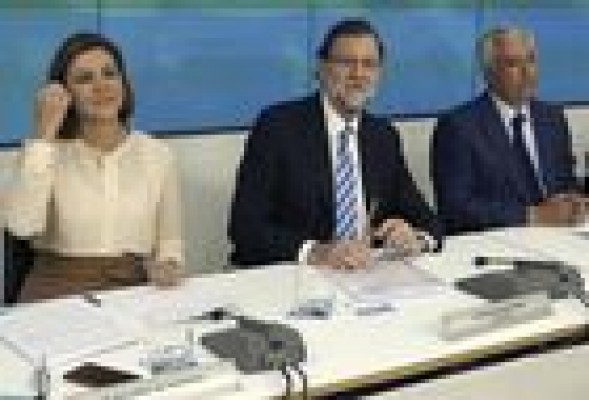 Rajoy da portazo a la crisis del PP defendiendo a Cospedal: 