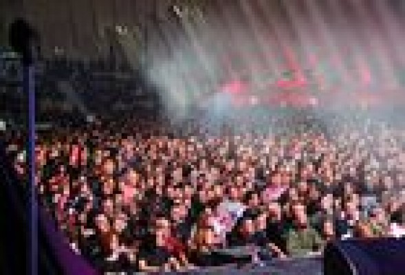 El Iberia Festival 'pincha' en Valencia y regresa en septiembre a Benidorm