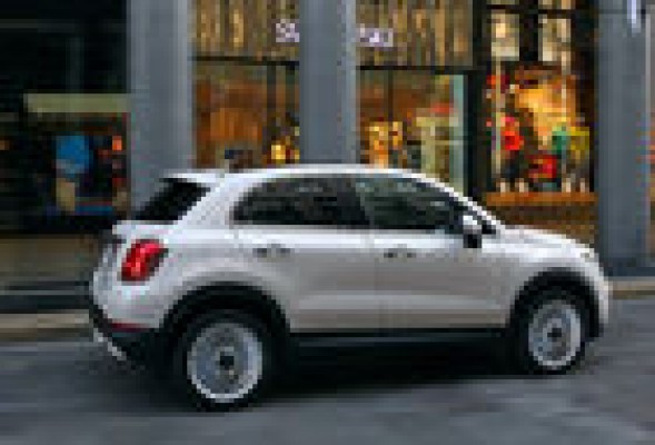 Fiat 500X y Jeep Renegade se adentran en la era digital