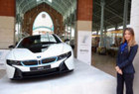 El BMW i8 llega al Mercado de Colón de la mano de Bertolín