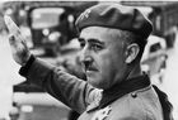 El Ayuntamiento retira a Franco la Medalla de Oro en cumplimiento de la Ley de Memoria Histórica