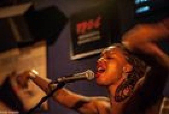 Nina Simone suena hoy en Jimmy Glass con la voz de Erin Corine