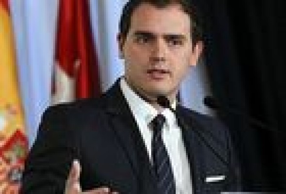 Ciudadanos propone un IRPF máximo del 42% y subir el IVA de la cesta de la compra 