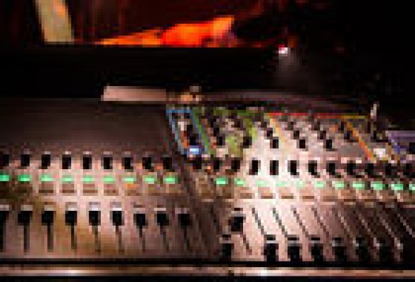 Valencia y su hostilidad técnica: así suenan los conciertos en la ciudad