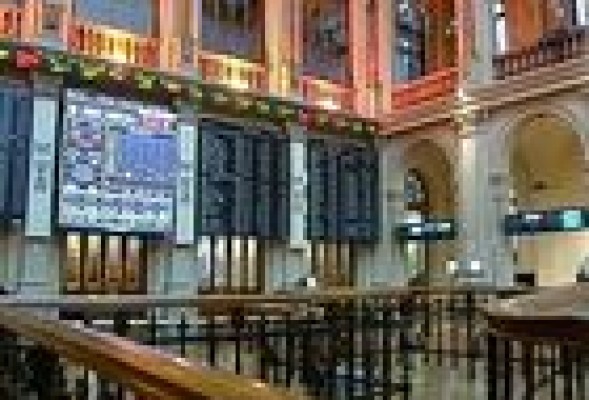 La banca anima la jornada bursátil donde los inversores siguen mirando hacia Grecia
