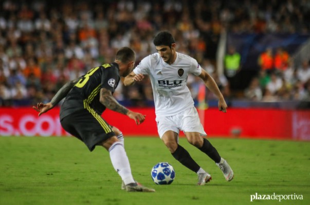 El Valencia dependerá de sí mismo si gana y si pierde el Manchester United
