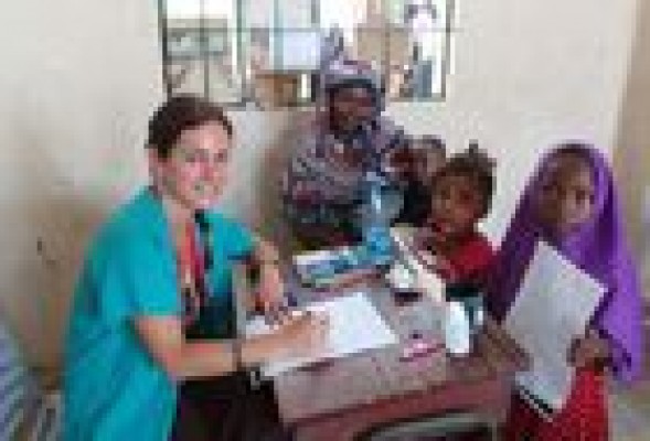 #CrónicasdeÁfrica Un trabajo que salva vidas, por Ana Mansergas