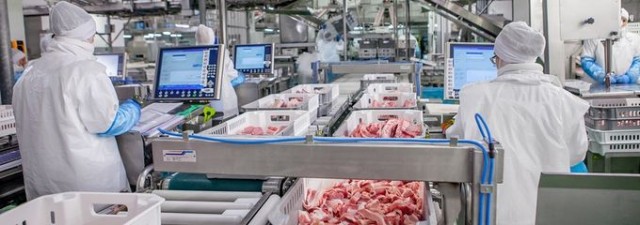 Un convenio atípico: Aumentos de sueldo anuales a cambio de kilos de carne vendidos 