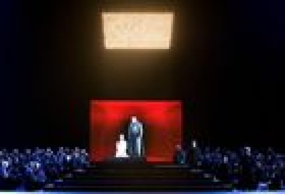 Un 'Nabucco' del siglo XXI cierra la temporada más convulsa de Les Arts
