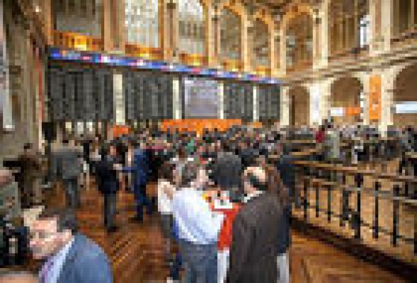Los bolsistas esperan noticias de la Reserva Federal para tomar posiciones
