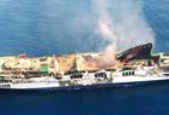 El Sorrento sigue sin fecha de remolque pero el casco está 