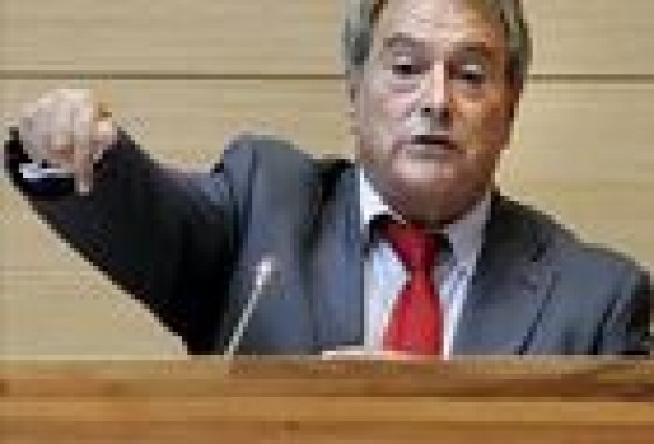 Rus insiste en que no contaba dinero y critica que el PP no le haya escuchado