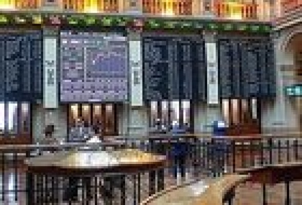 El Ibex 35 despide la sesión con un alza del 0,39% para recuperar el 11.400 en otro día volátil