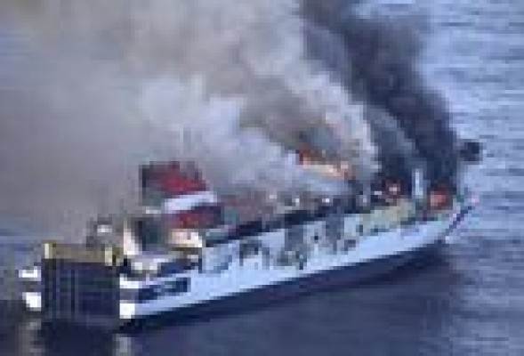 El ferry Sorrento comienza este martes el remolque hacia el puerto de Sagunto
