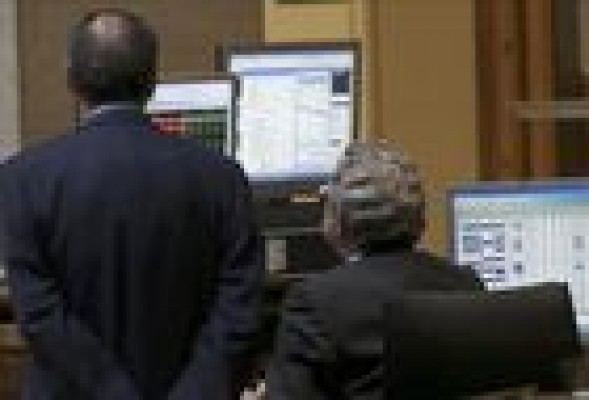 El rebote del Ibex se queda en el 0,43% insuficiente para recuperar los 11.200 puntos