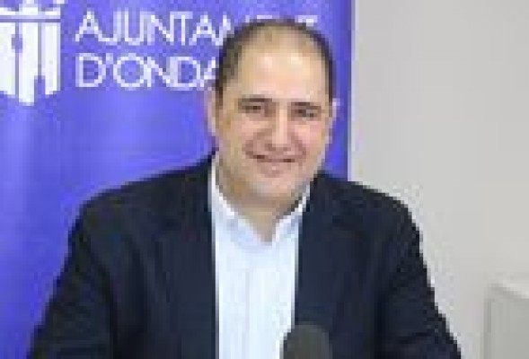 El alcalde de Ondara reutiliza los carteles electorales de 2011 y ahorra 2.500 euros