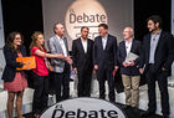 'Carolina, trátame bien': Fabra se aferra en el debate al pacto con C's