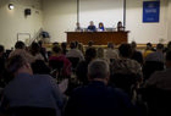 La Unió de Periodistes pide a los partidos que se sumen a su propuesta de un nuevo modelo para la RTVV