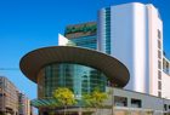 La mitad de nuevos directivos <br />de El Corte Inglés serán mujeres 