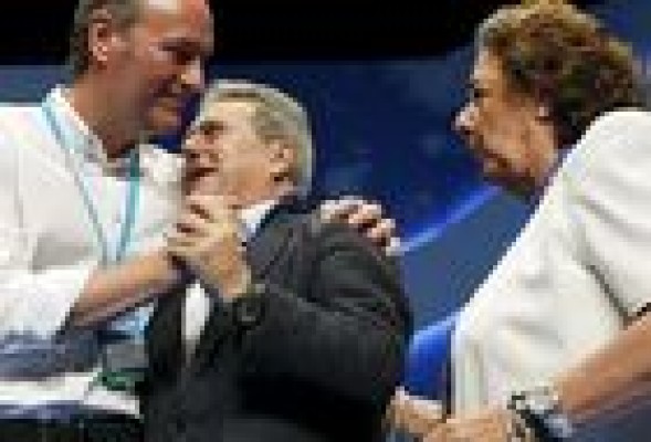 Divide y vencerás: Fabra fractura a su oposición interna para resistir tras el 24M