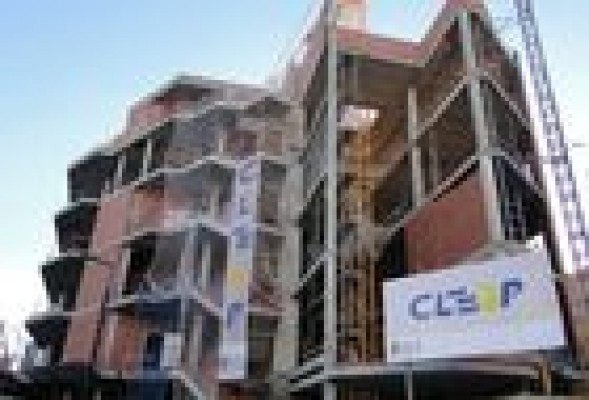 Cleop ve algo de luz tras reducir sus pérdidas trimestrales un 38%