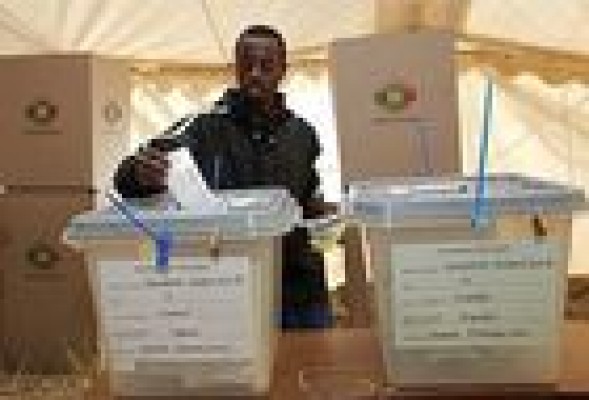 <em>Elecciones por el mundo</em>