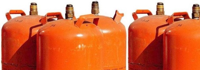 Industria baja el precio del butano un 10% hasta 14 euros la bombona