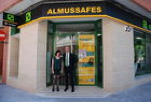 Caixa Popular sigue esquivando la crisis y abre oficina en Almussafes 