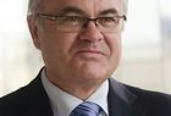 La Cámara de Alicante galardona a José Juan Fornés de 'MásyMás'