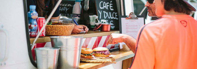 Las Naves acogen el primer festival de street food en Valencia