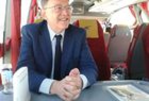 Campaña 24M. Una mañana en ruta con el 'XimoBus'