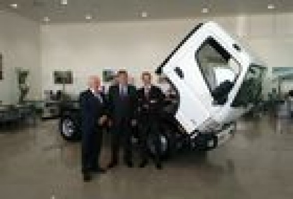 Mercedes-Benz España distribuye la marca de vehículos industriales Fuso en España