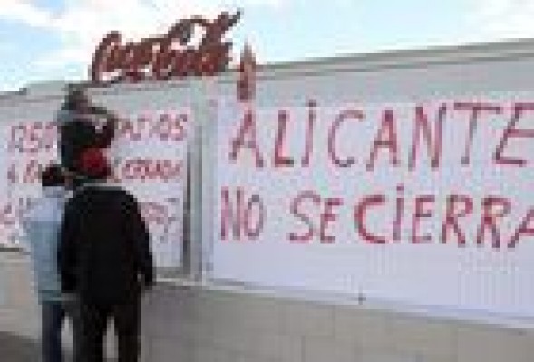 Coca-Cola reabre la planta de Fuenlabrada pero los sindicatos rechazan la medida
