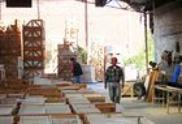 La industria azulejera sigue sin convenio siete meses después