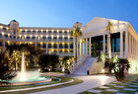 La Generalitat Valenciana facilitará la presencia de inversores privados en la construcción de nuevos hoteles