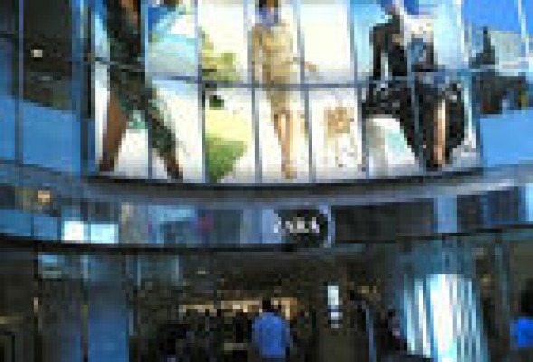 Inditex y la moda impulsan el crecimiento de las franquicias españolas en el exterior