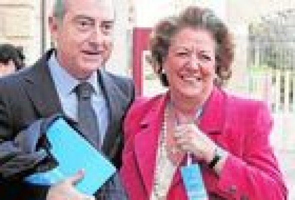 El PP en Valencia intentará pactar con Ciudadanos y PSPV