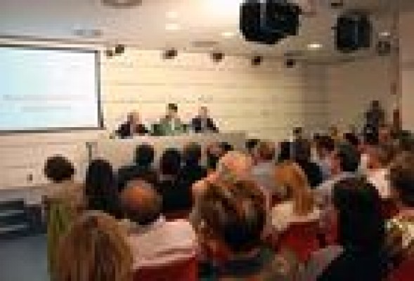 Betoret se une a Císcar y propone debatir sobre primarias y listas abiertas