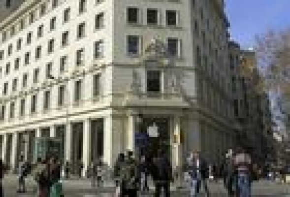 El promotor valenciano que vendió a Amancio Ortega el edificio Apple de Barcelona cierra sus sicavs