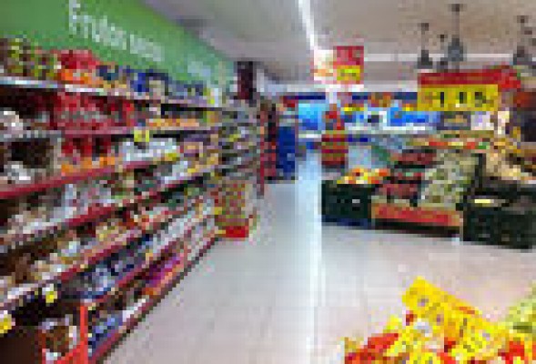 DIA Supermercados abre una treintena de tiendas en mayo