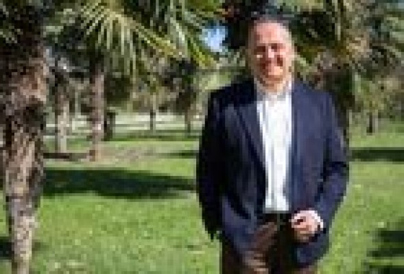 Calabuig desbloquea las conversaciones con Ribó pese a la tensión entre PSPV y Compromís
