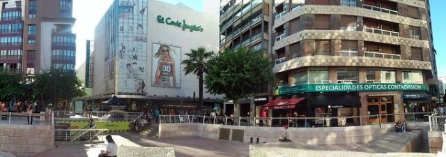 Los dueños de locales temen que bajen los alquileres si se recorta la libertad de horarios
