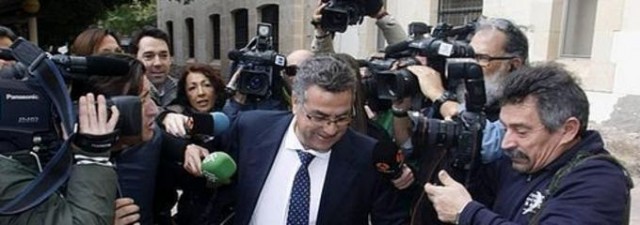 La Policía calcula que Ortiz<br />obtuvo al menos 80 millones<br />de beneficios con la compra<br />de suelo recalificado