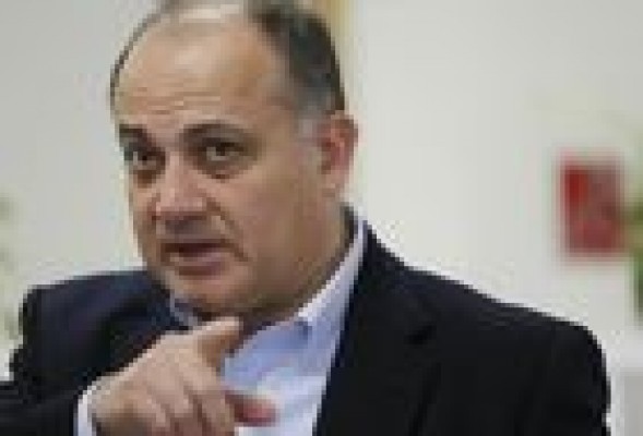 Calabuig condiciona la entrada en el Gobierno de Ribó a un acuerdo en la Generalitat