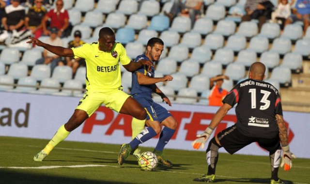 Apelación desestima el recurso del Levante y Simao se perderá el partido ante Sporting
