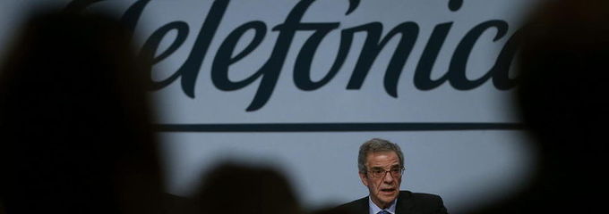 El presidente de Telefónica asegura que su móvil es 