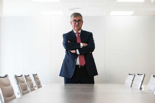 Rafael Carrau: «Más de un cliente ya paga por tener su dinero en el banco»